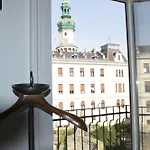 V62 Apartments- Downtown Apartmanhotel Sopron