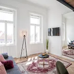 V62 Apartments- Downtown 4*
