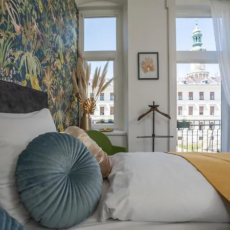 V62 Apartments- Downtown 4*