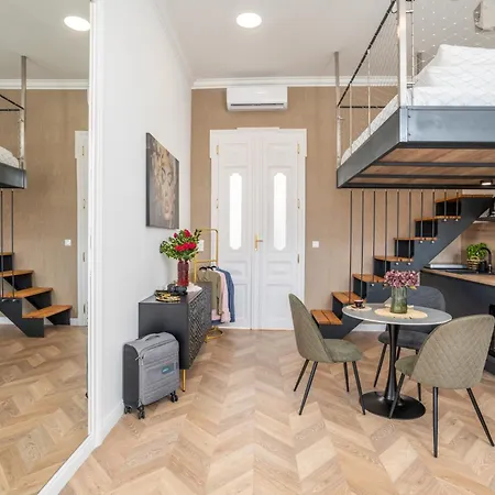 V62 Apartments- Downtown Šoproň