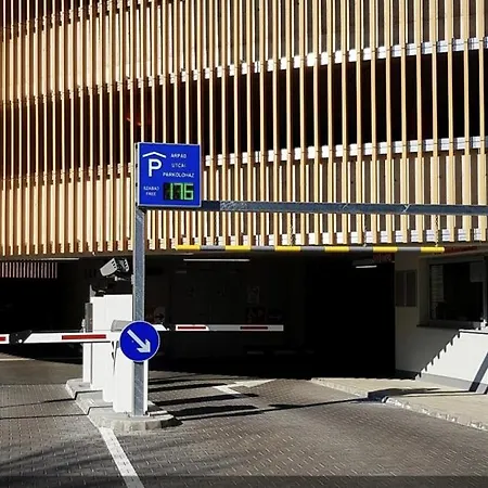 V62 Apartments- Downtown 4* Šoproň