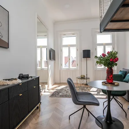 V62 Apartments- Downtown
