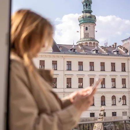 V62 Apartments- Downtown 4* Šoproň