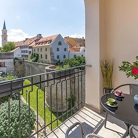 V62 Apartments- Downtown Lägenhetshotell Sopron