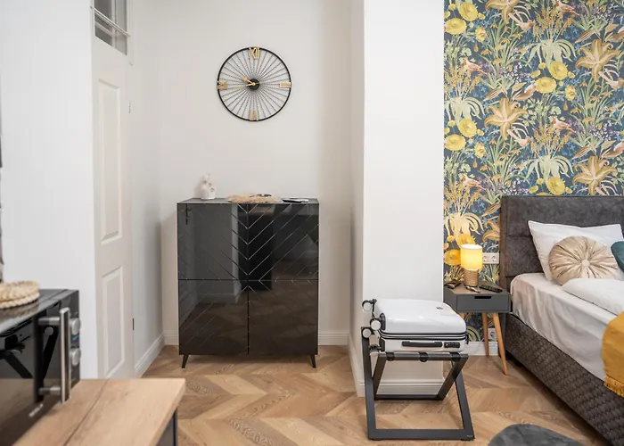 Hotel apartamentowy V62 Apartments- Downtown 4*