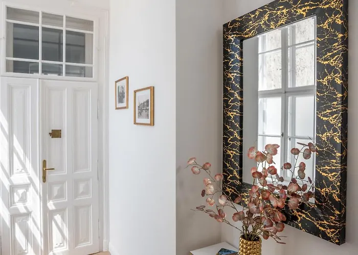 V62 Apartments- Downtown 4* Sopron