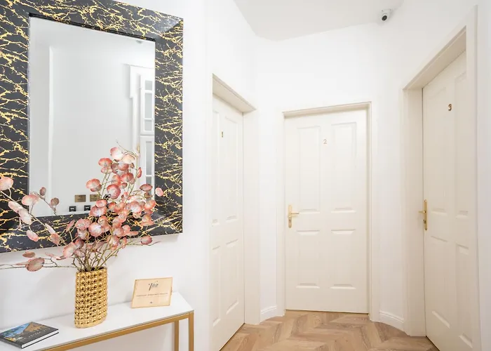 Hotel apartamentowy V62 Apartments- Downtown