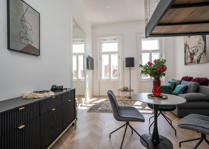 V62 Apartments- Downtown